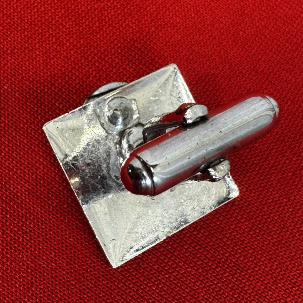 Vintage Single Silver Tone Moonstone Cuff Link‎